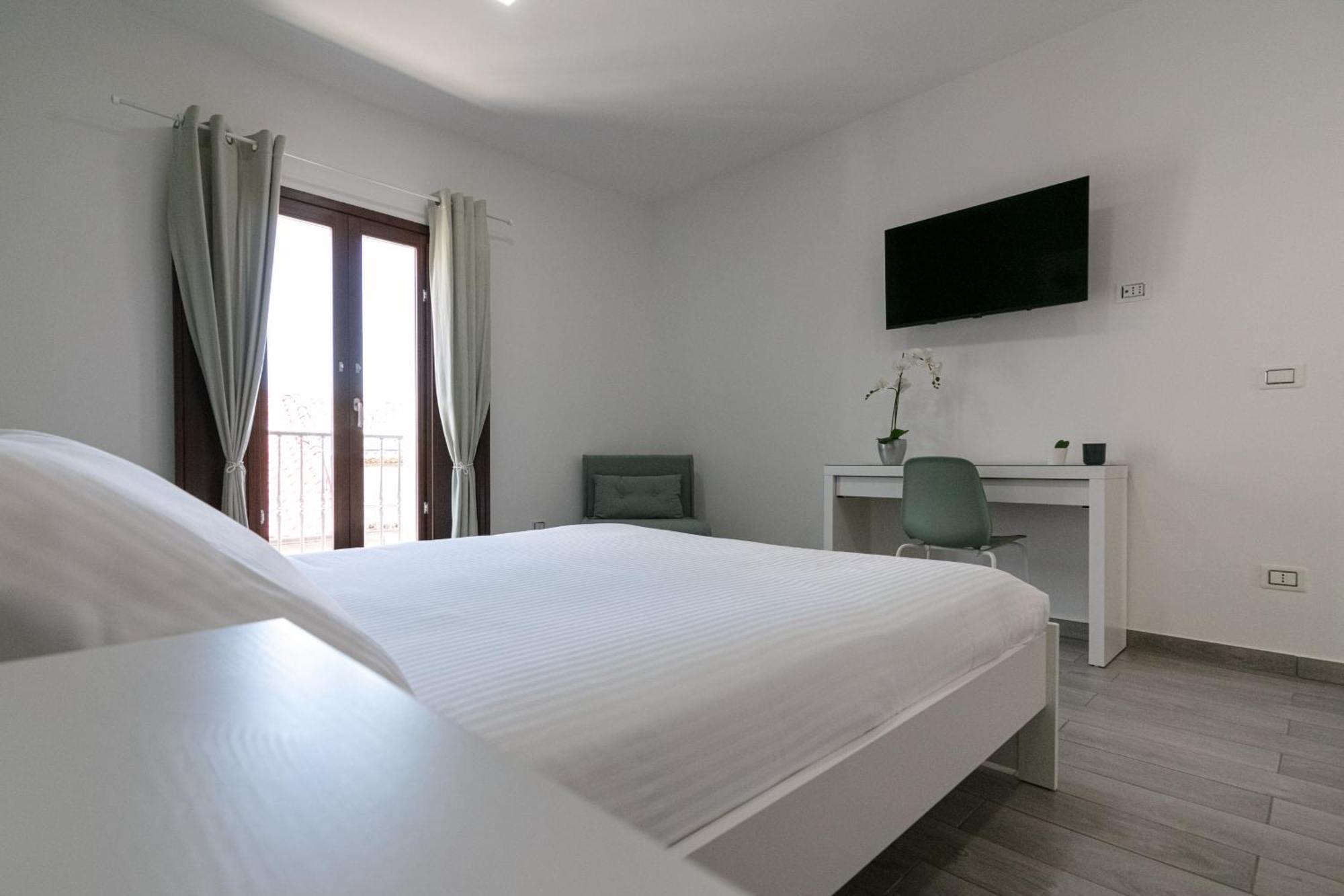 Dea Apartrooms Termoli Exterior photo
