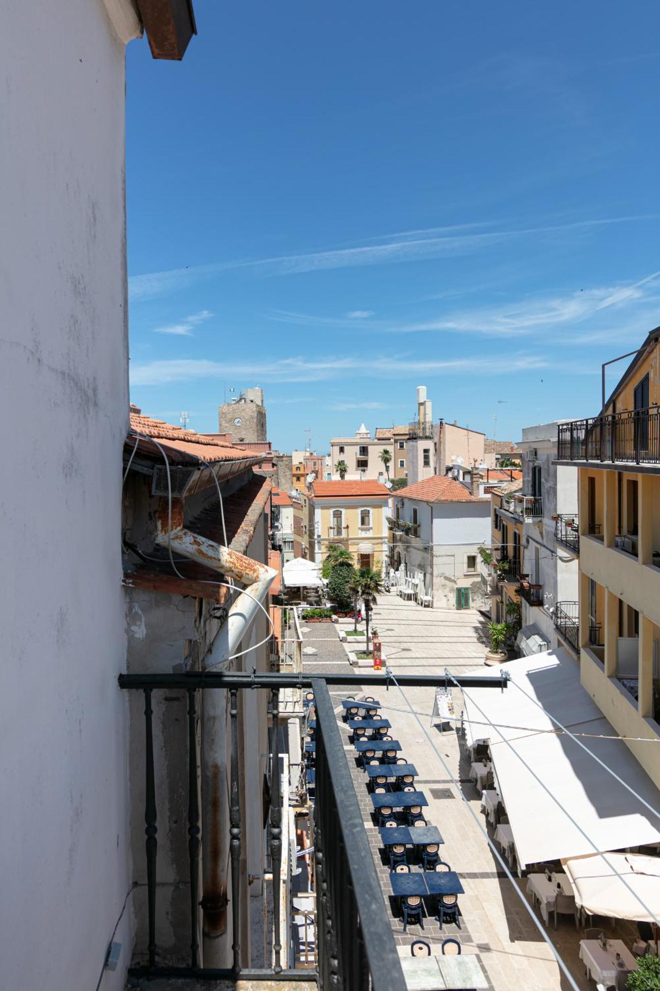 Dea Apartrooms Termoli Exterior photo